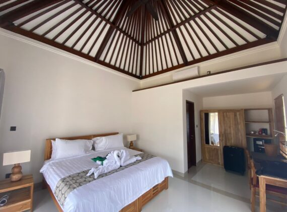 Room F King Room with One King Bed