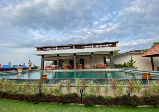 Room H King Room with One King Bed