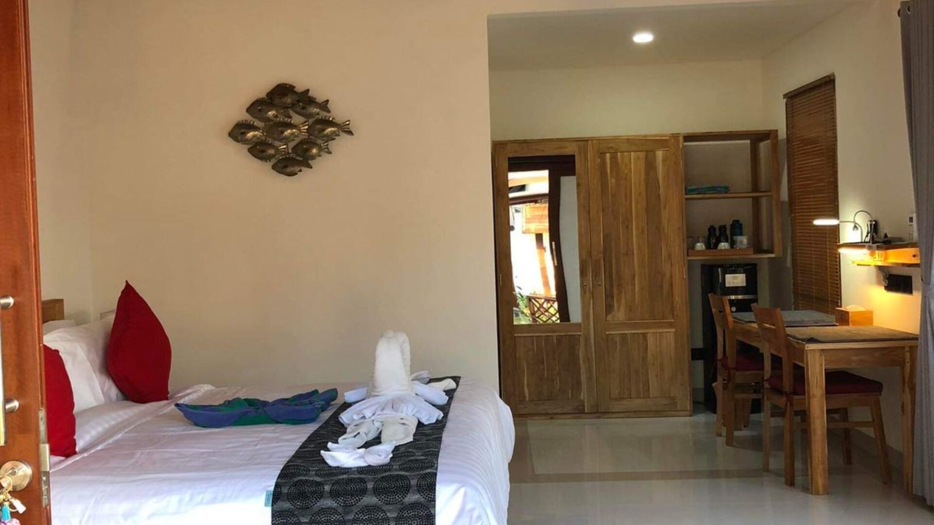 Room A Twin Room with 2 Single Beds or Superking